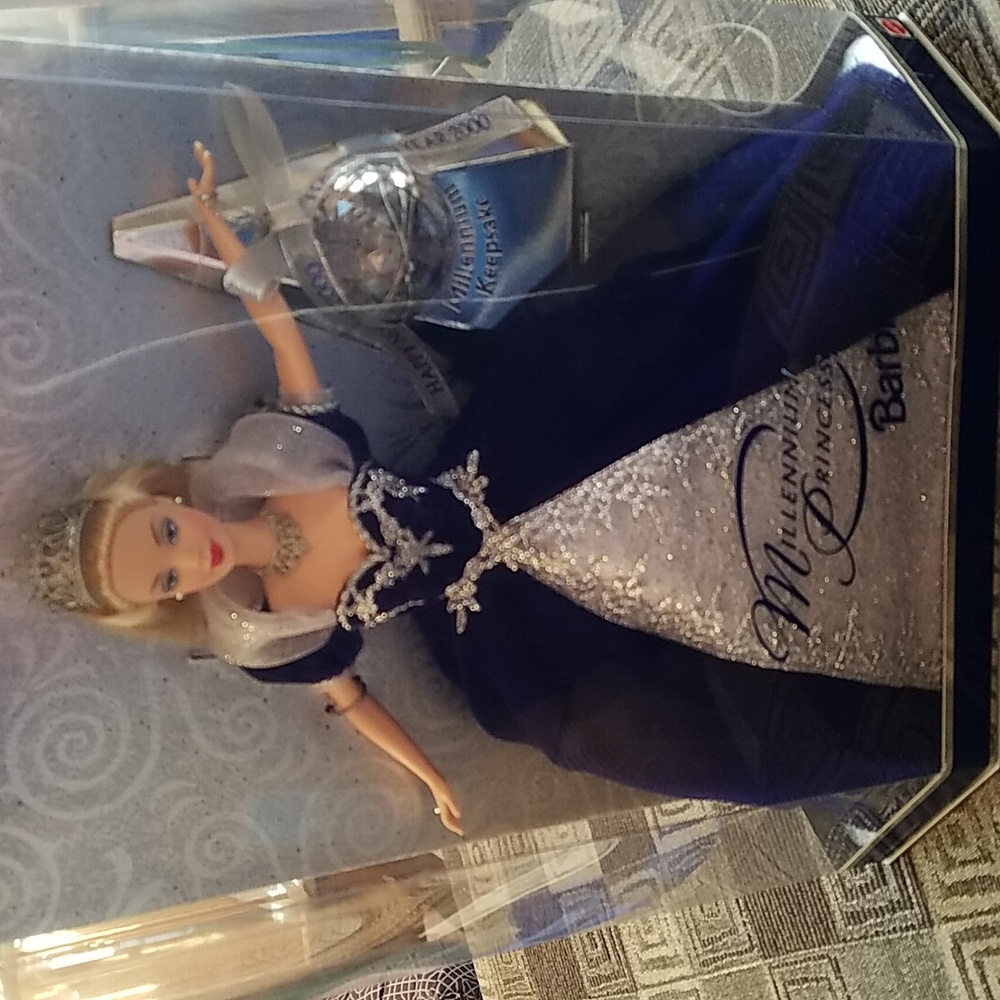 MILLENNIUM PRINCESS BARBIE DOLL - Special Millennium Edition, 1999, collector
